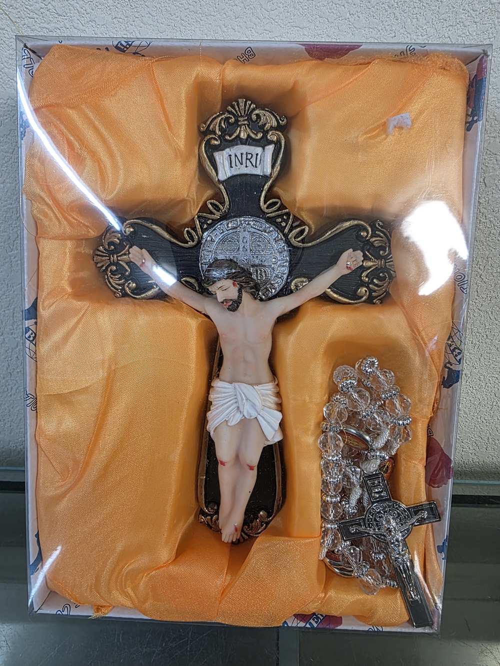 Wall Crucifix with Rosary - Black, Gold, White